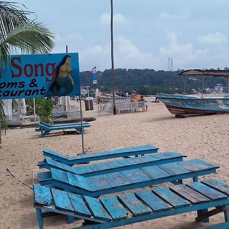 Sea Song Bed and Breakfast Unawatuna Exteriör bild